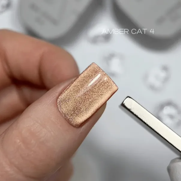Гель-лак Saga Professional Amber Cat №4, 10 мл