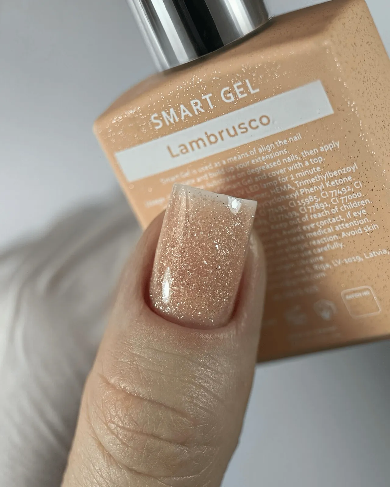 Жидкий гель HELLO Smart Gel Lambrusco, 15 мл