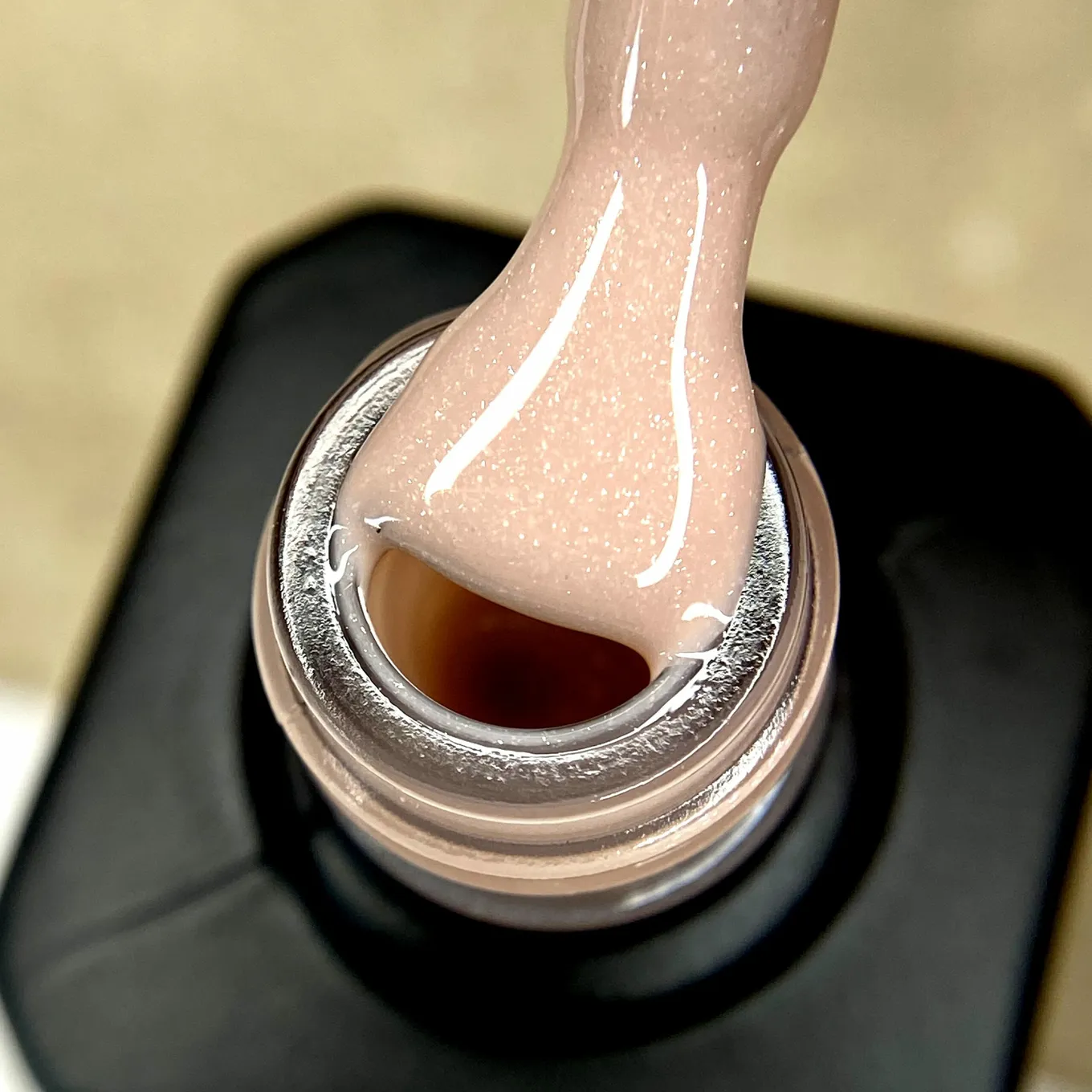 Каучукова база Nika Zemlyanikina Rubber base Shine White Coffee, 15 мл