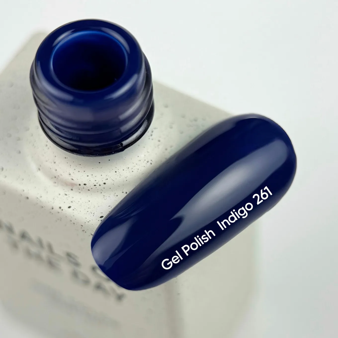 гель лак NAILSOFTHEDAY №261 Indigo — темно-синій, 10 мл