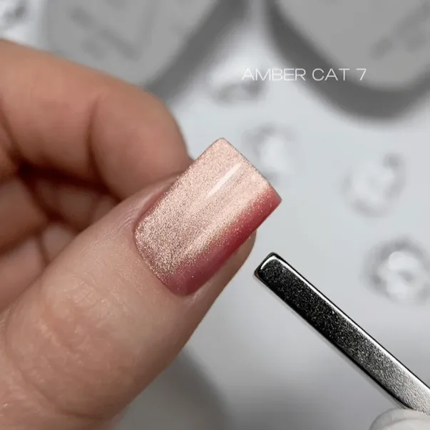 Гель-лак Saga Professional Amber Cat №7, 10 мл