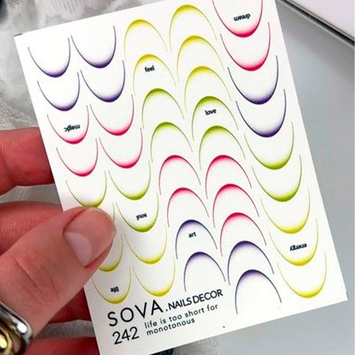 Слайдер-дизайн SOVA DECOR C242