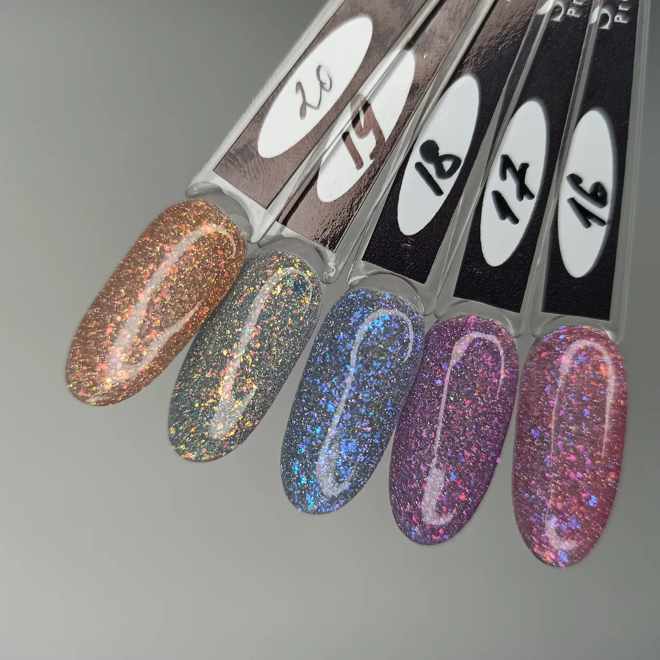 Гель-лак Saga Professional Fiery gel № 18 світловідбивний, 8 мл