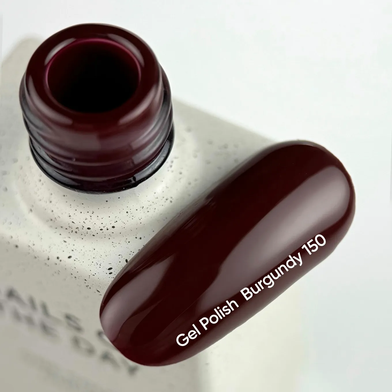 гель лак NAILSOFTHEDAY №150 Burgundy — темно-бордовий, 10 мл