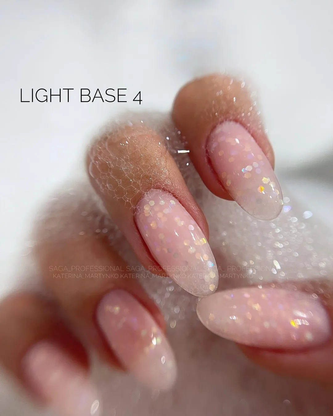 База Saga Professional Light Base №4, 8 мл