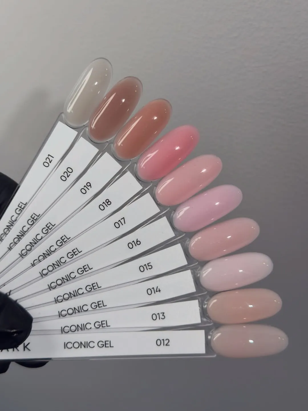 Dark Iconic gel 13, 15 мл