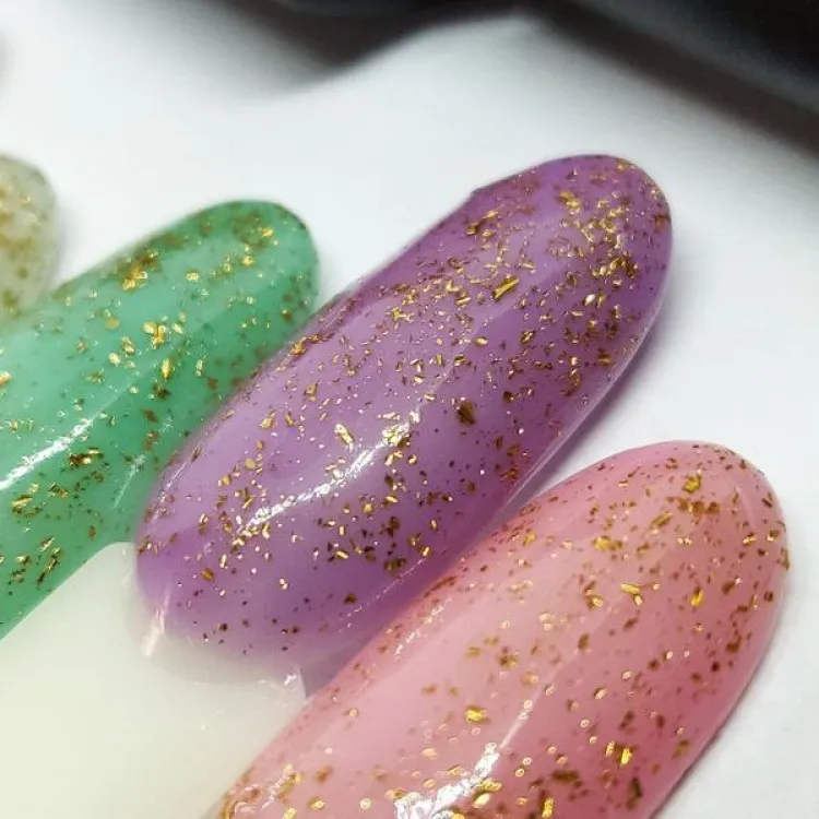 Топ Saga Professional LEAF GOLD без липкого шару, 8 мл