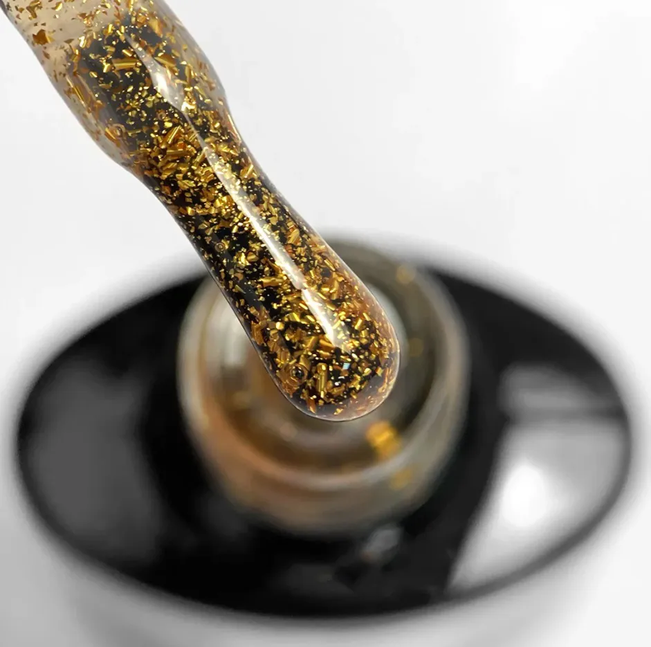 Топ Saga Professional LEAF GOLD без липкого шару, 8 мл