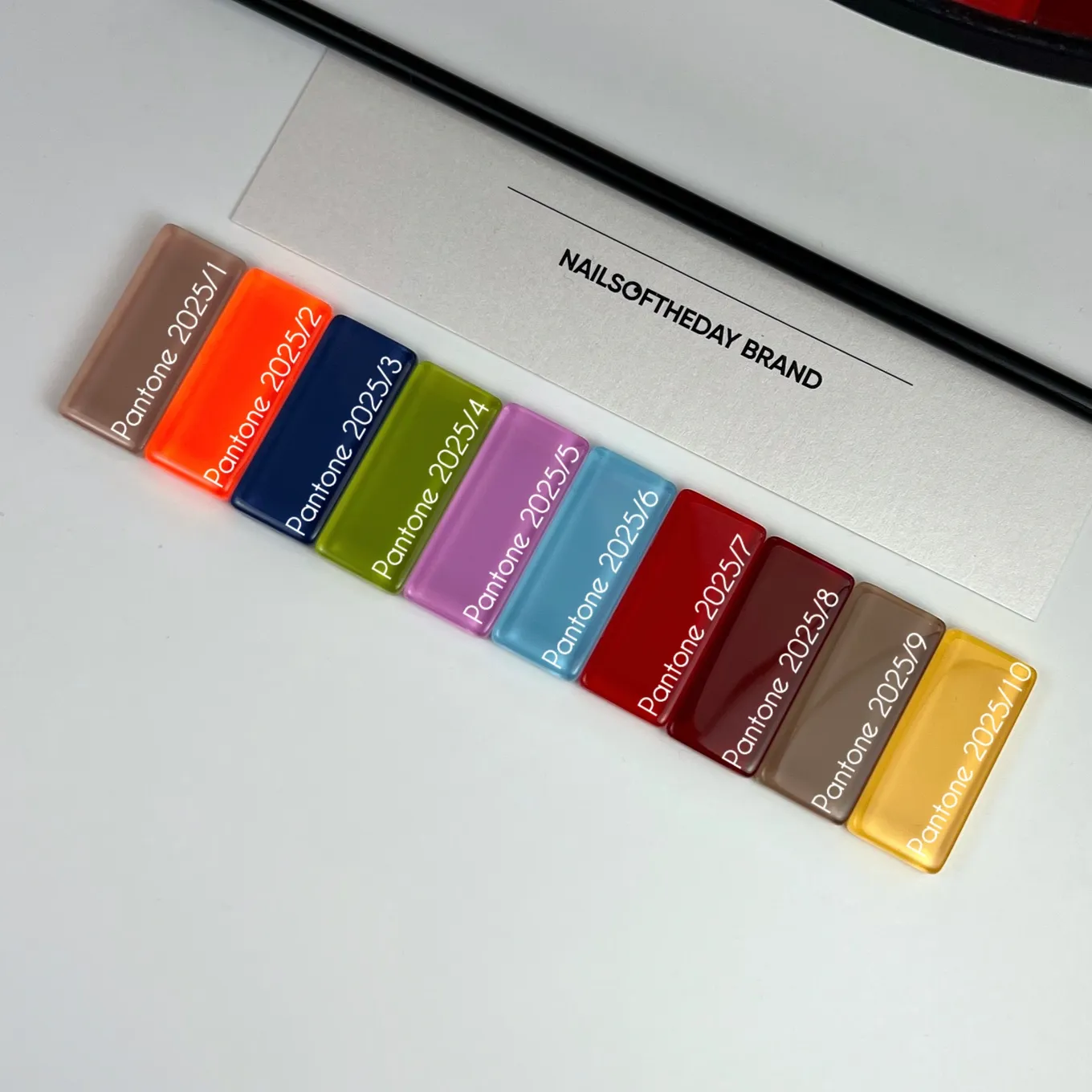 гель лак NAILSOFTHEDAY let’s special Pantone2025/09, 10 мл - холодний кавово-бежевий NEW